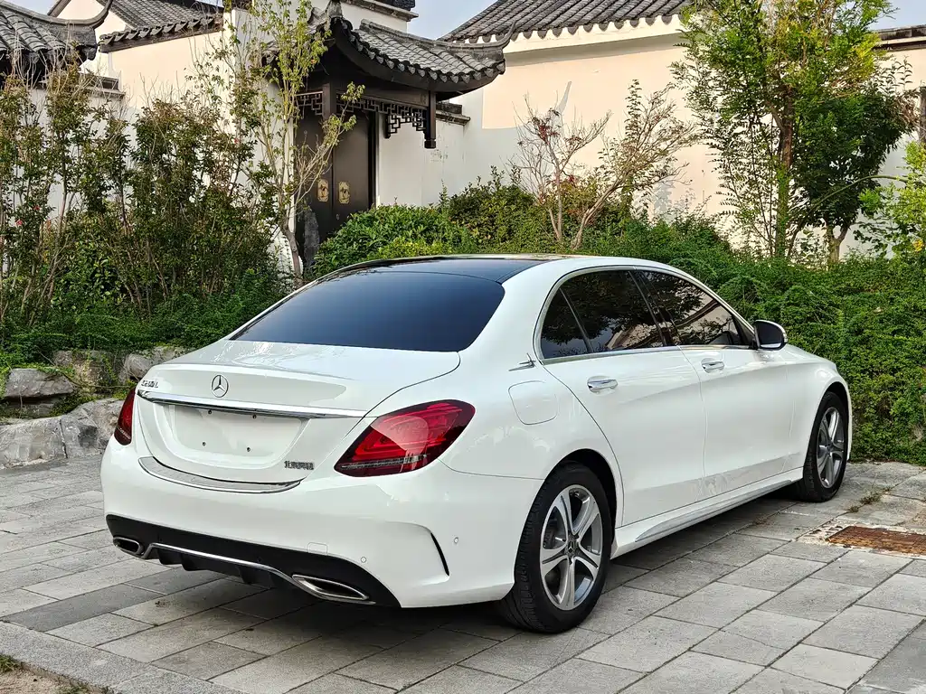 Mercedes-Benz C-Class 2019 — фото 7