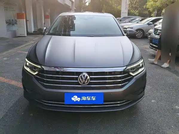 Volkswagen Sagitar 2019