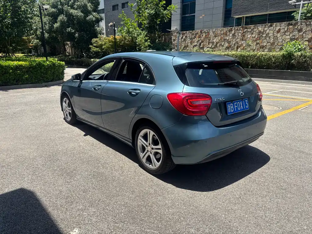Mercedes-Benz A-Class 2015 — фото 17