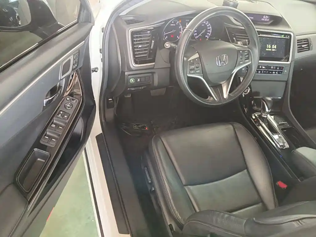 Honda Spirior 2018 — фото 16