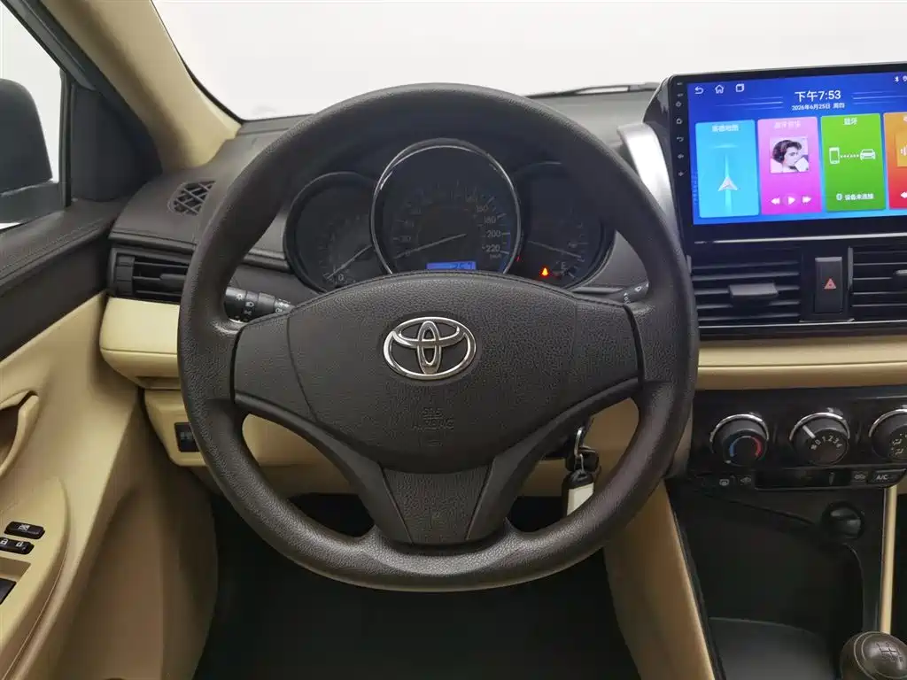 Toyota Vios 2015 — фото 11