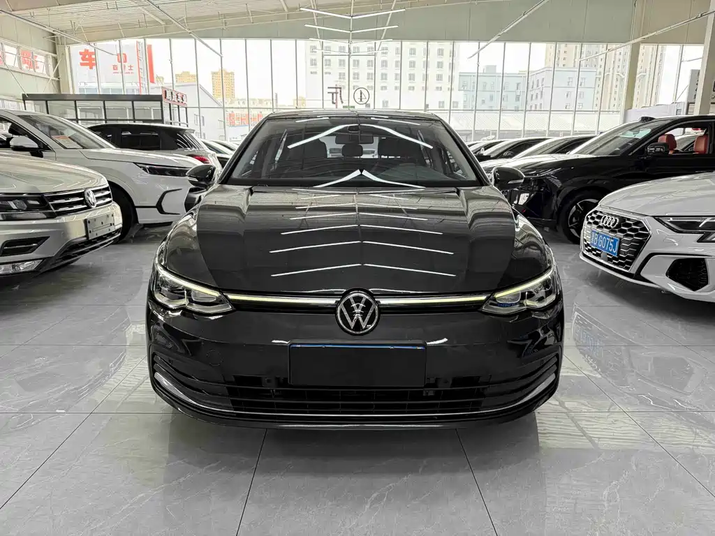 Volkswagen Golf 2022