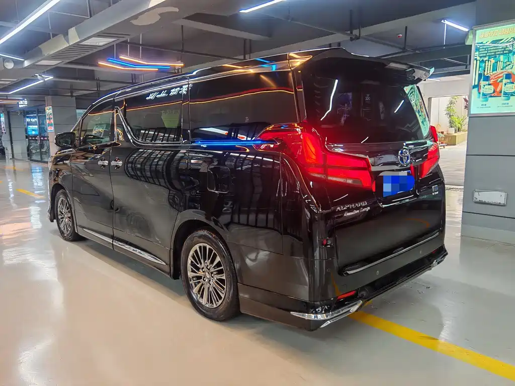 Toyota Alphard 2021 — фото 9