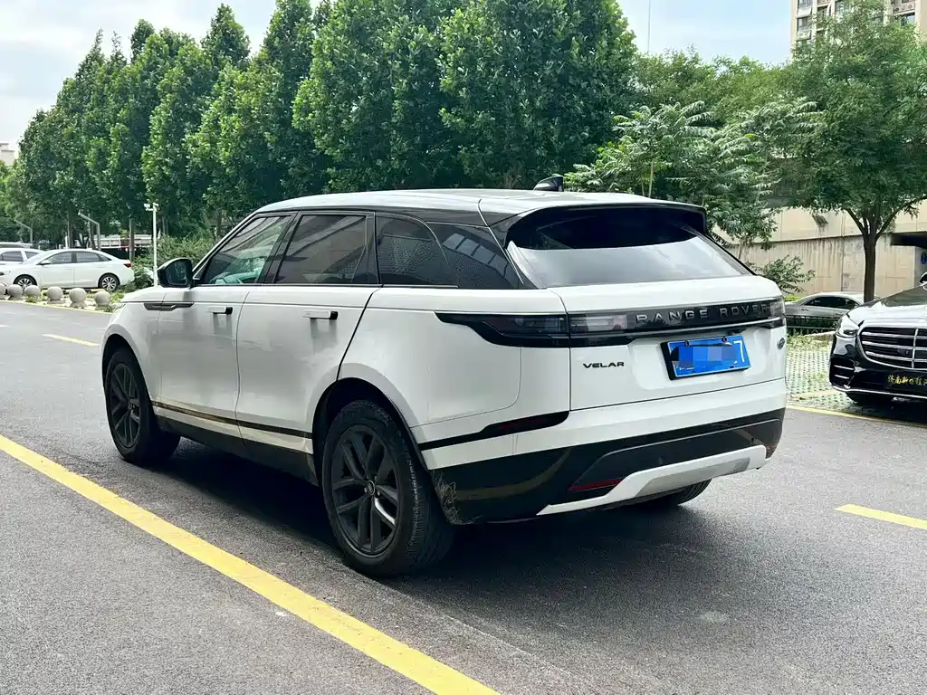 Land Rover Velar 2024 — фото 6