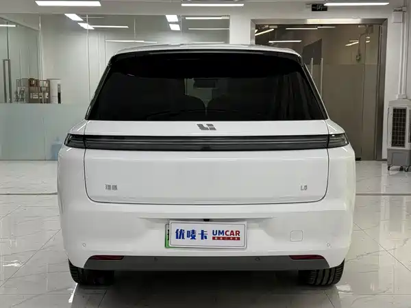 Li Auto L8 2025