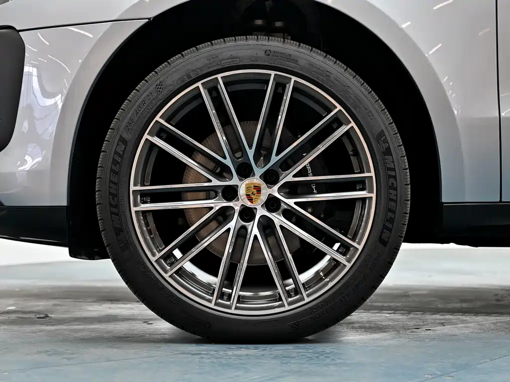 Porsche Macan 2026 — фото 16