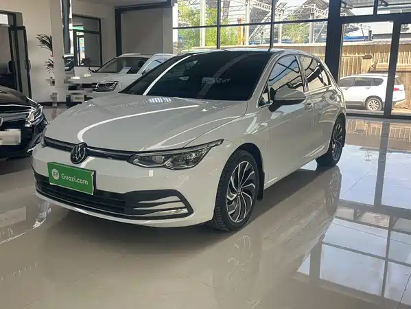 Volkswagen Golf 2022