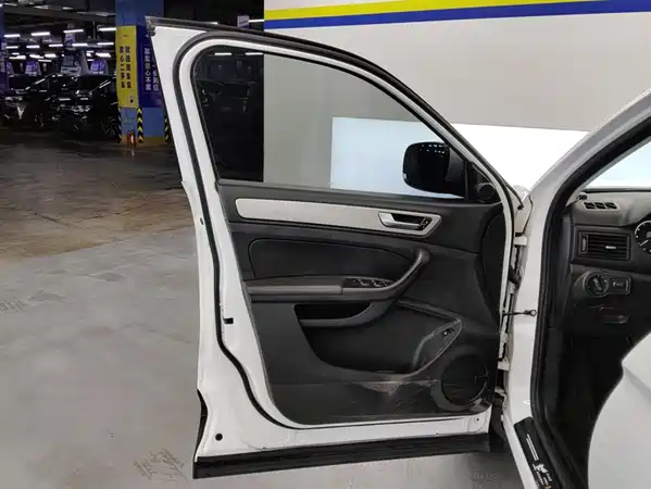 Qoros 5 2020