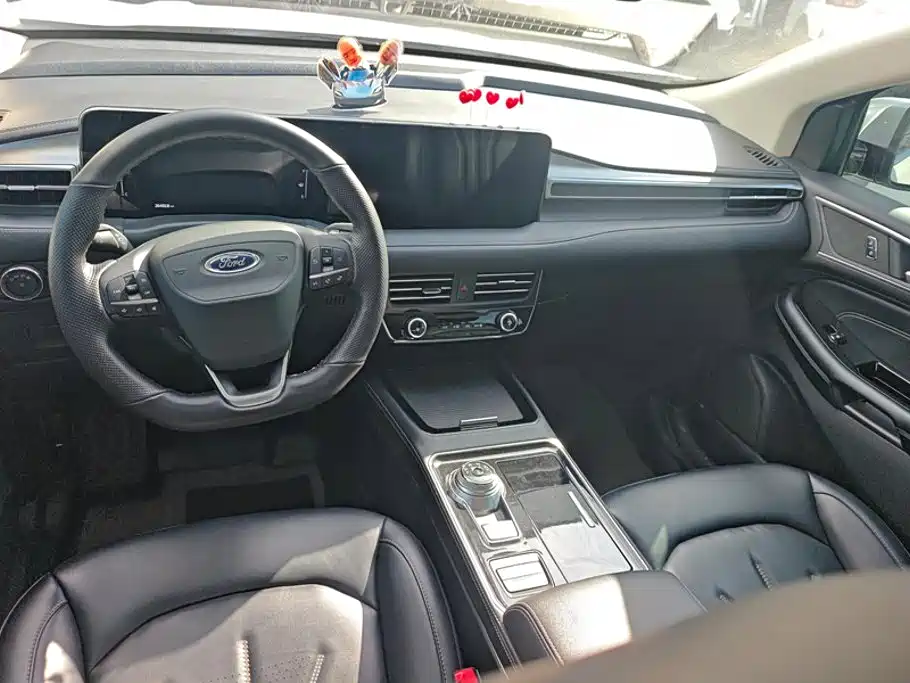 Ford Edge 2022 — фото 12