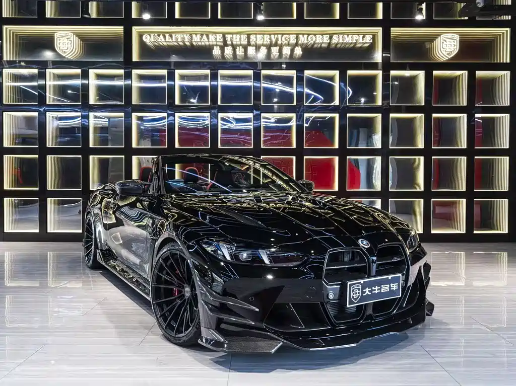 BMW M4 2025