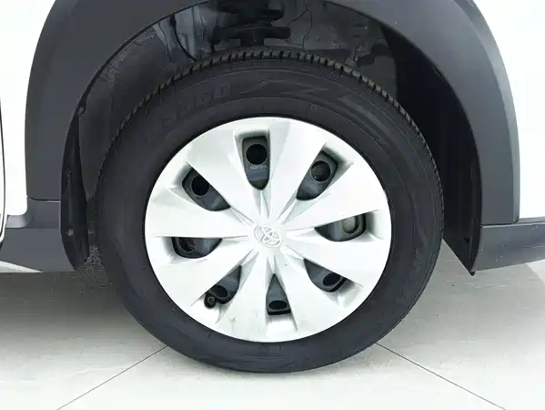 Toyota Yaris L 2021