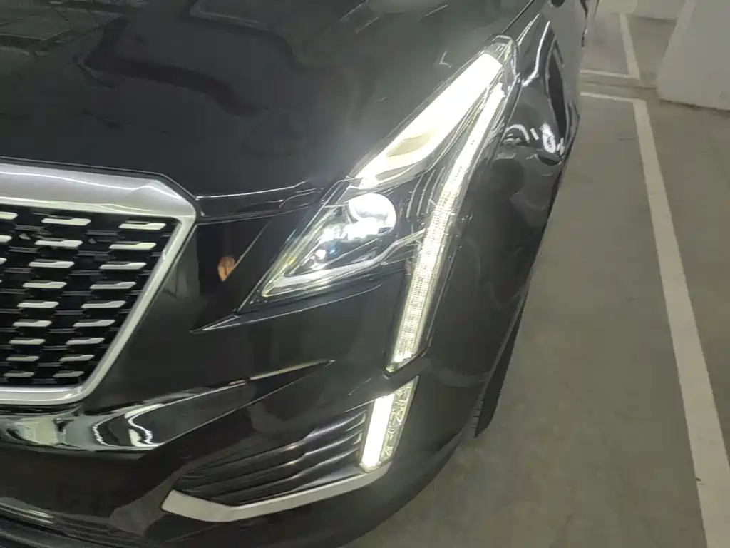 Cadillac XT5 2020 — фото 24