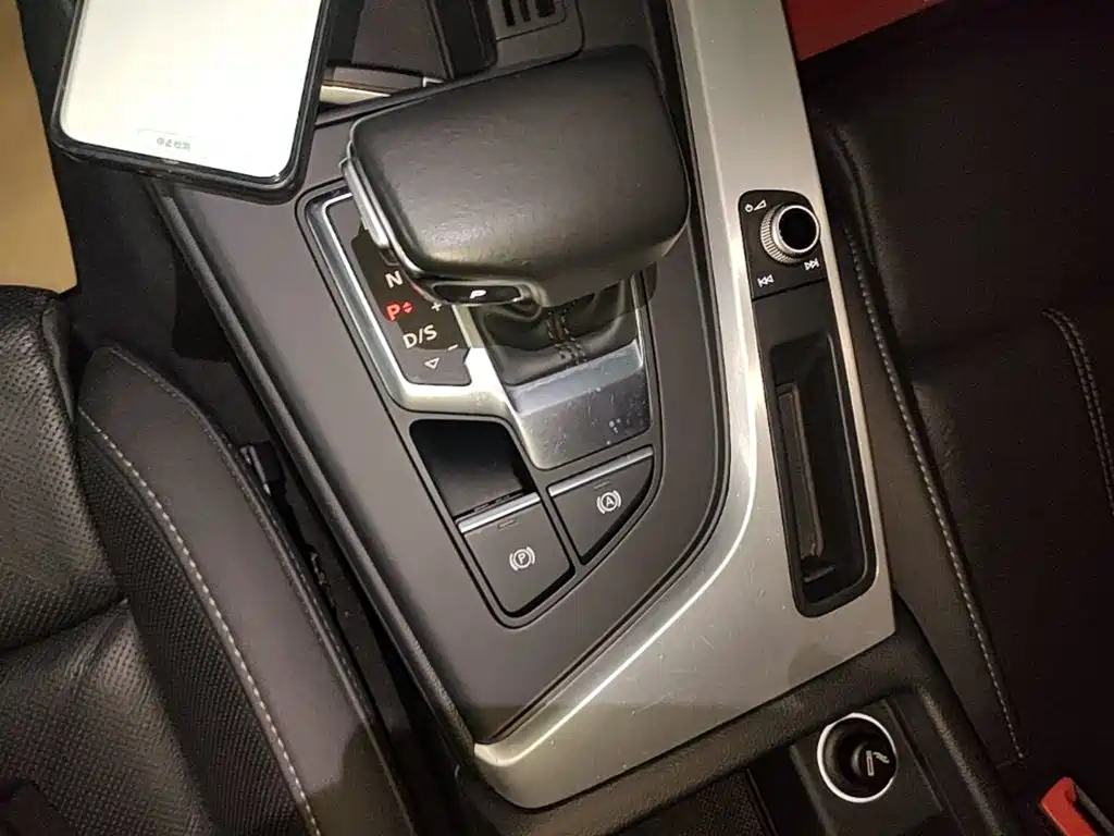Audi A4L 2020 — фото 14