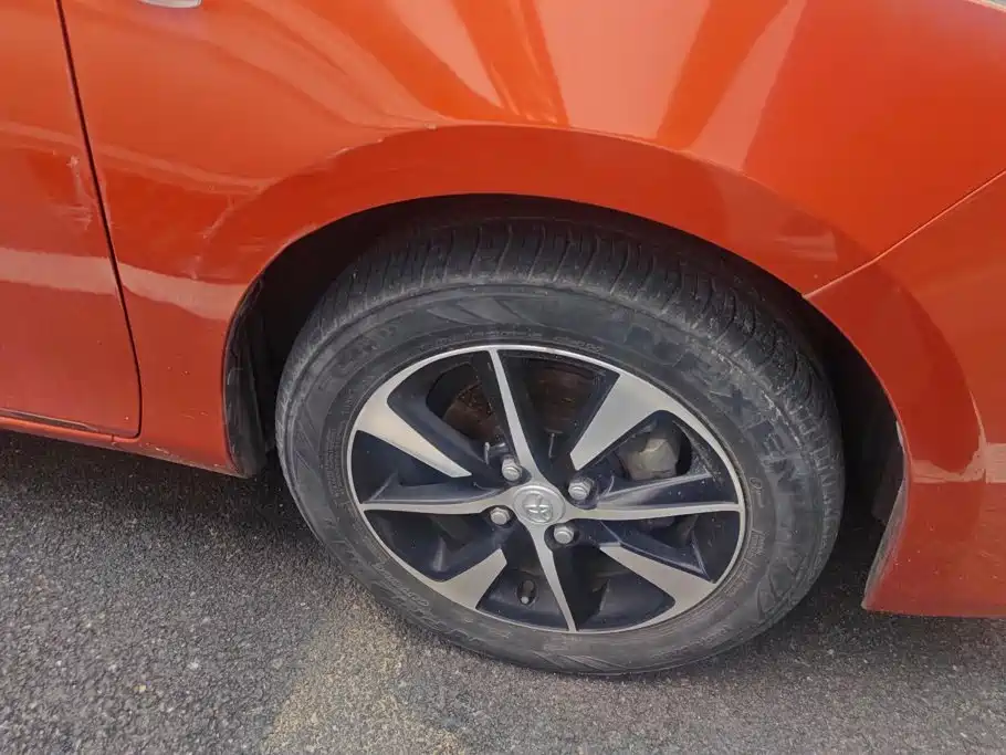 Toyota Yaris L 2015