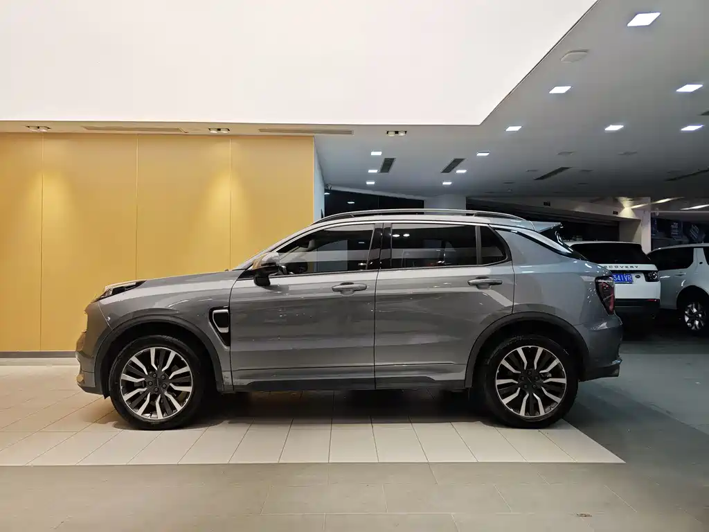 Lynk & Co 01 EM-P 2019 — фото 7