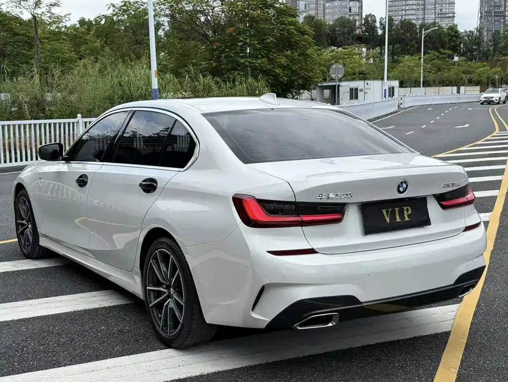 BMW 3 Series 2021 — фото 10