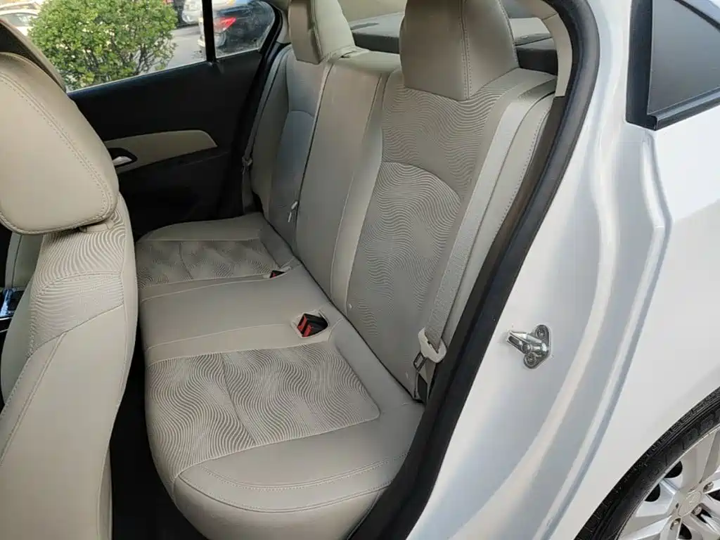 Chevrolet Cruze 2015 — фото 17