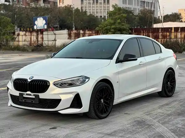 BMW 1 Series 2021