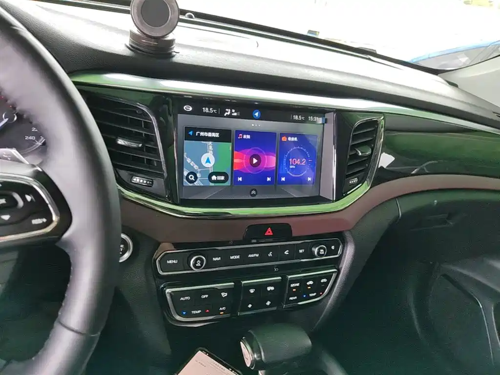GAC Motor Trumpchi GS8 2017 — фото 13