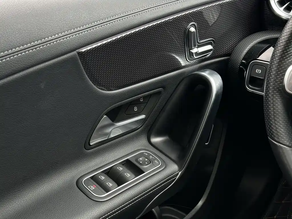 Mercedes-Benz A-Class 2023 — фото 16