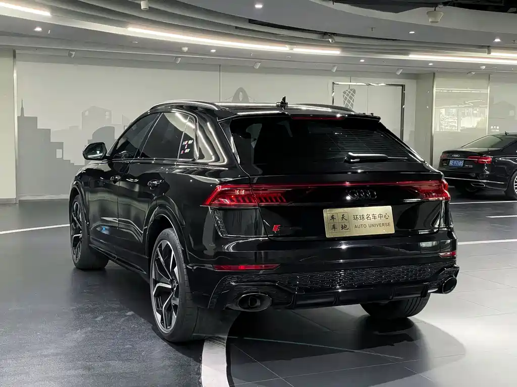 Audi RS Q8 2022 — фото 22