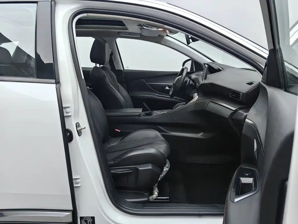 Peugeot 4008 2018 — фото 23