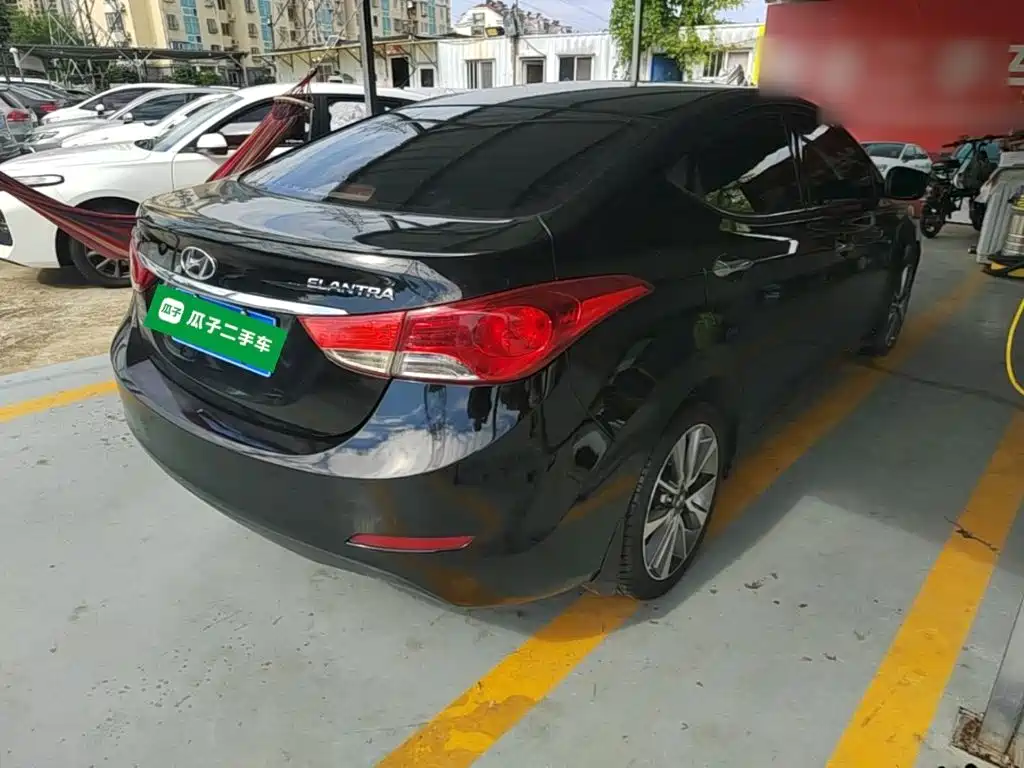 Hyundai Elantra 2015