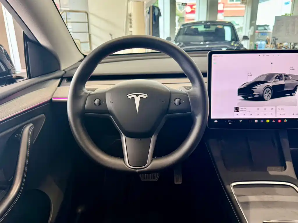 Tesla Model Y 2023 — фото 11
