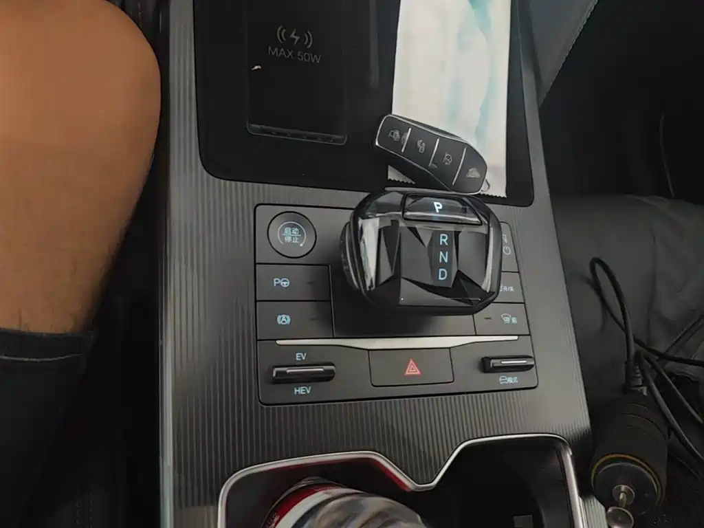 BYD Song L DM-i 2025 — фото 14