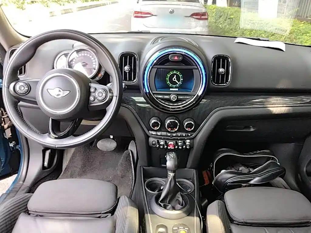 MINI Countryman 2018 — фото 10