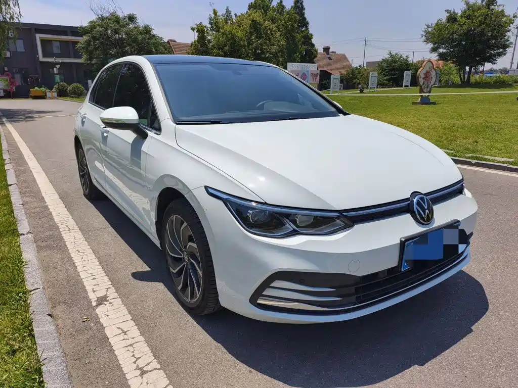 Volkswagen Golf 2024