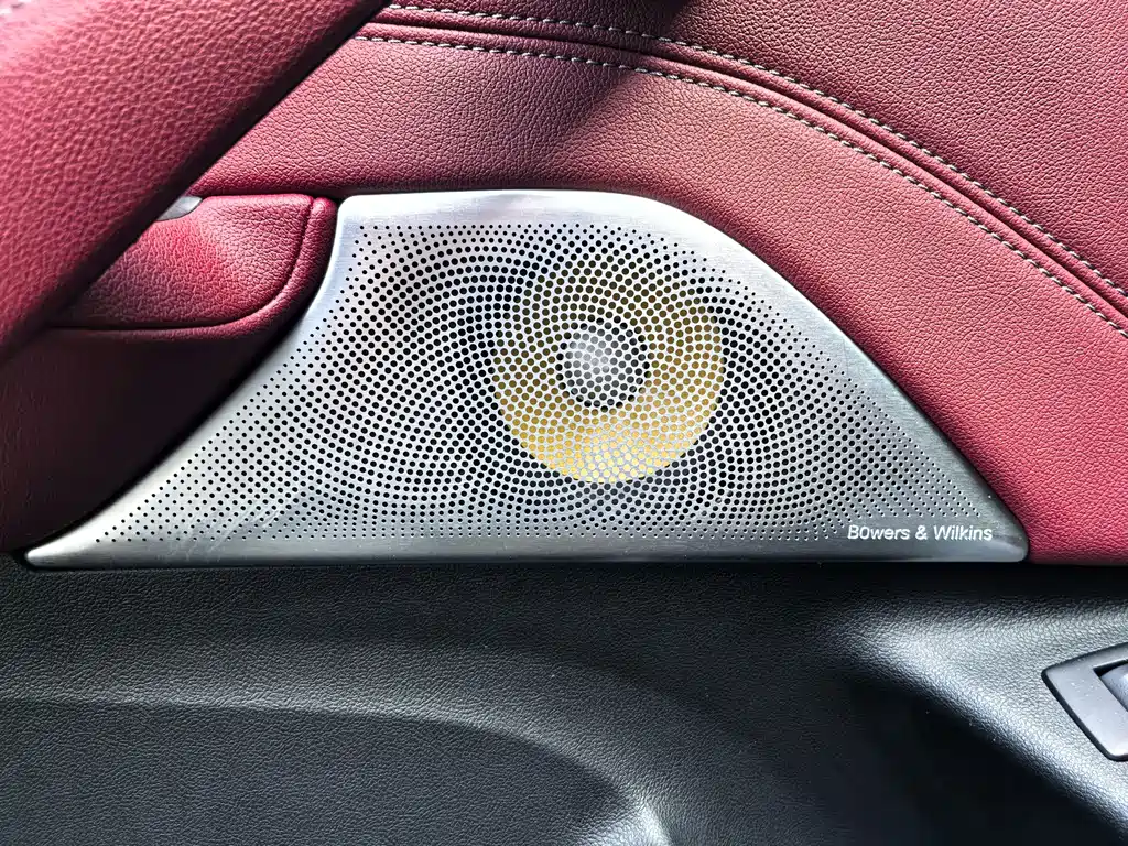 BMW 5 Series 2022 — фото 9