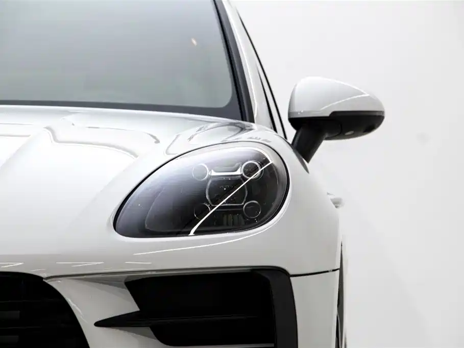 Porsche Macan 2021 — фото 28