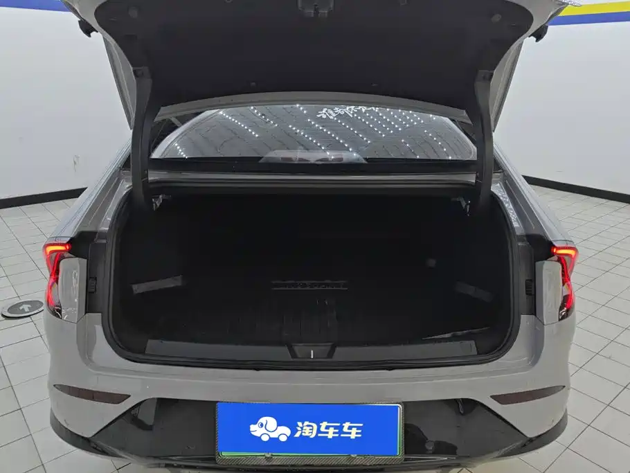 Wuling Starlight 2024