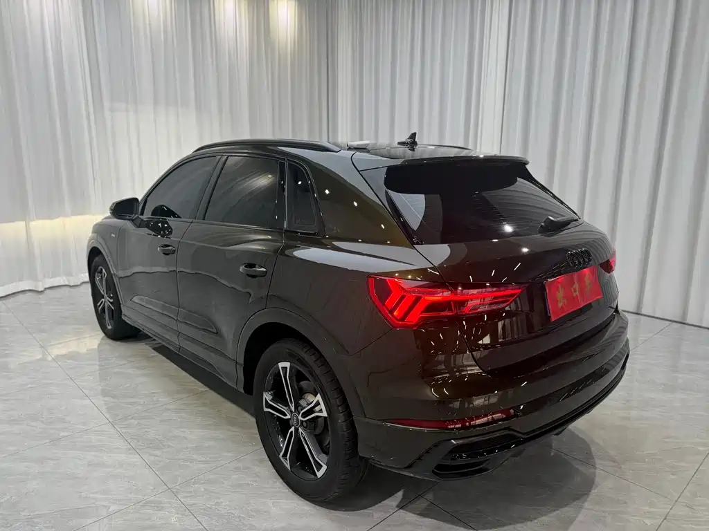 Audi Q3 2021