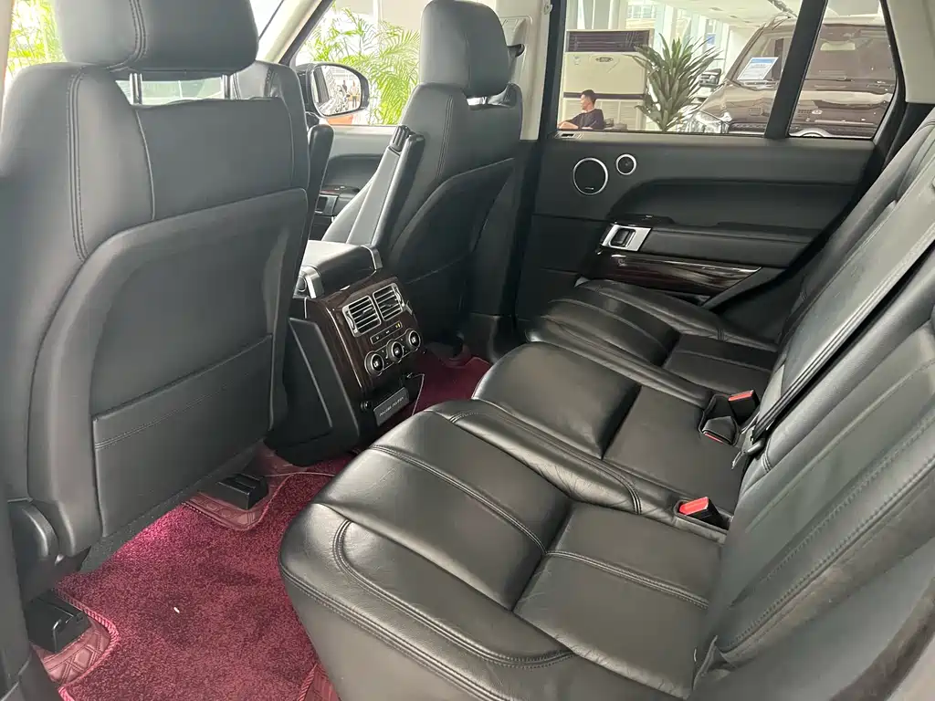 Land Rover Range Rover 2018 — фото 10