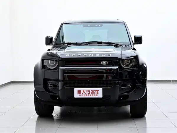Land Rover Defender 2024