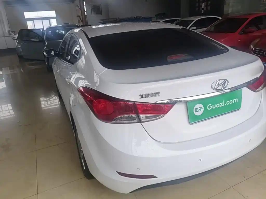 Hyundai Elantra 2016