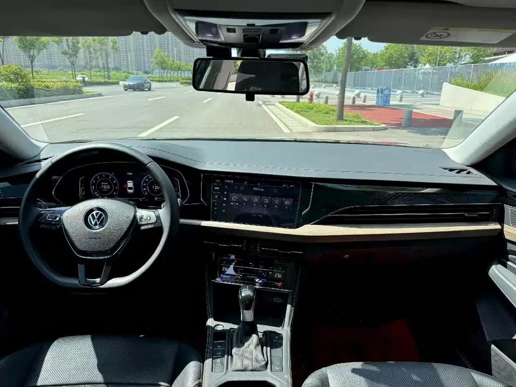 Volkswagen Passat 2021