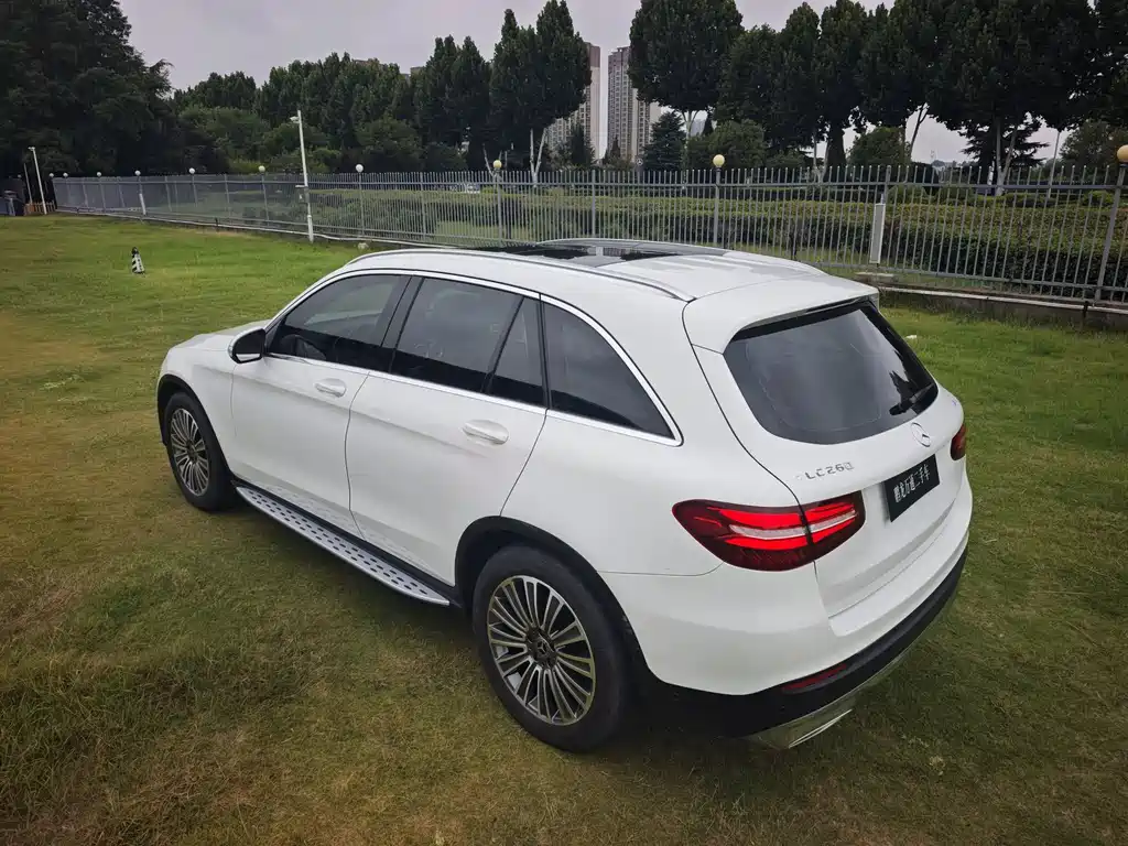 Mercedes-Benz GLC 2017 — фото 12