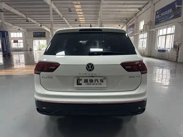 Volkswagen Tiguan L 2025