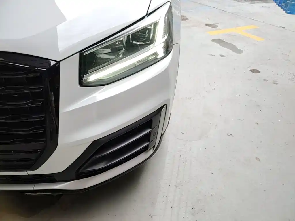 Audi Q2L 2021 — фото 18