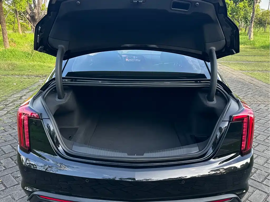 Cadillac CT5 2024 — фото 18