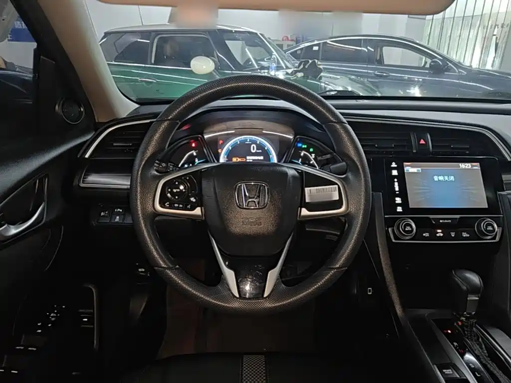 Honda Civic 2020 — фото 11