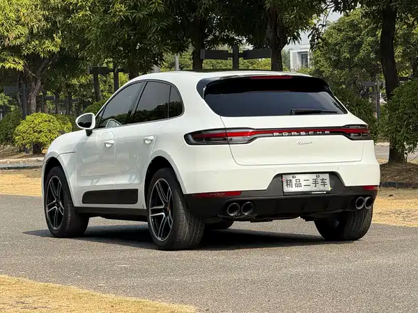 Porsche Macan 2021