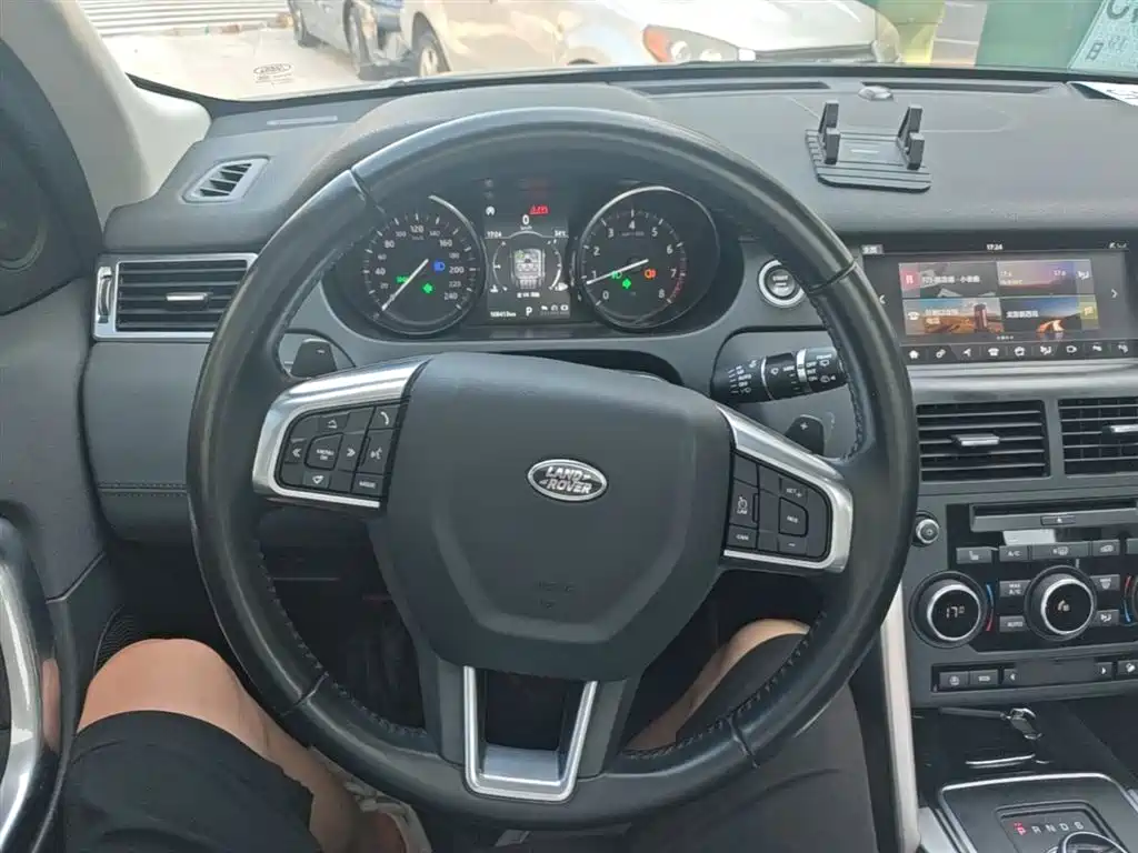 Land Rover Discovery Sport 2018 — фото 11