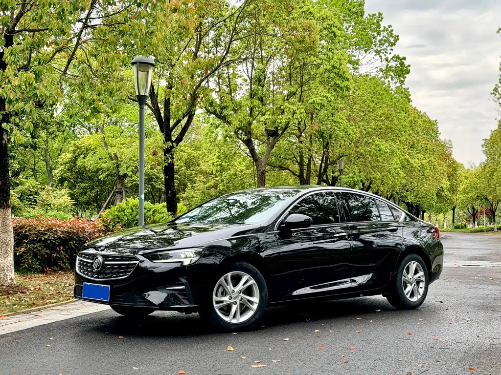 Buick Regal 2022 — фото 1