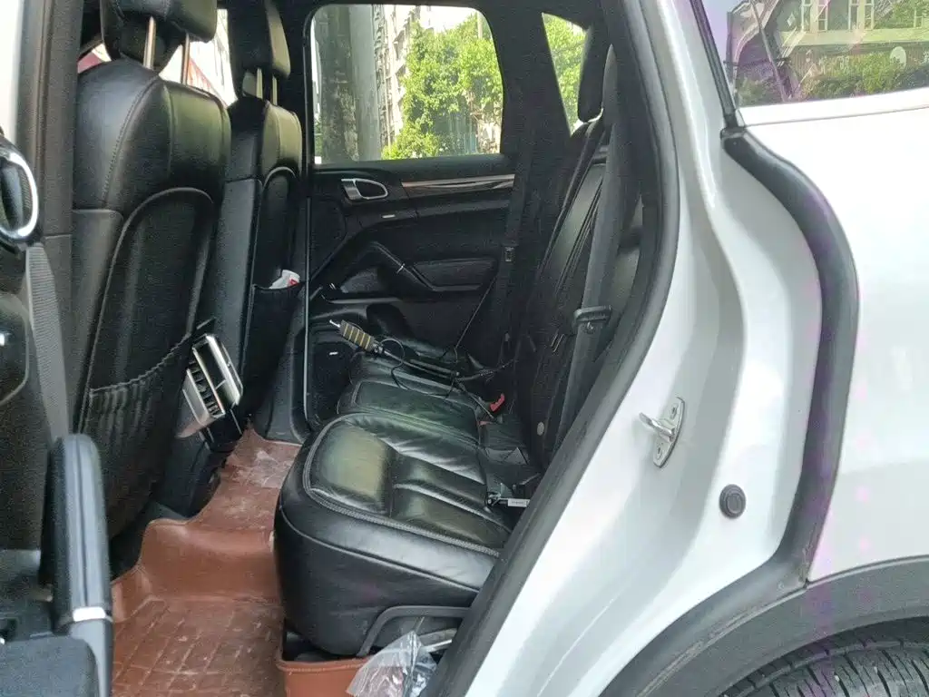 Porsche Cayenne 2015 — фото 15
