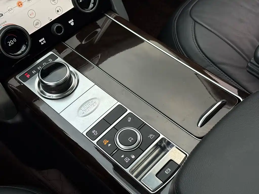 Land Rover Range Rover 2020 — фото 11