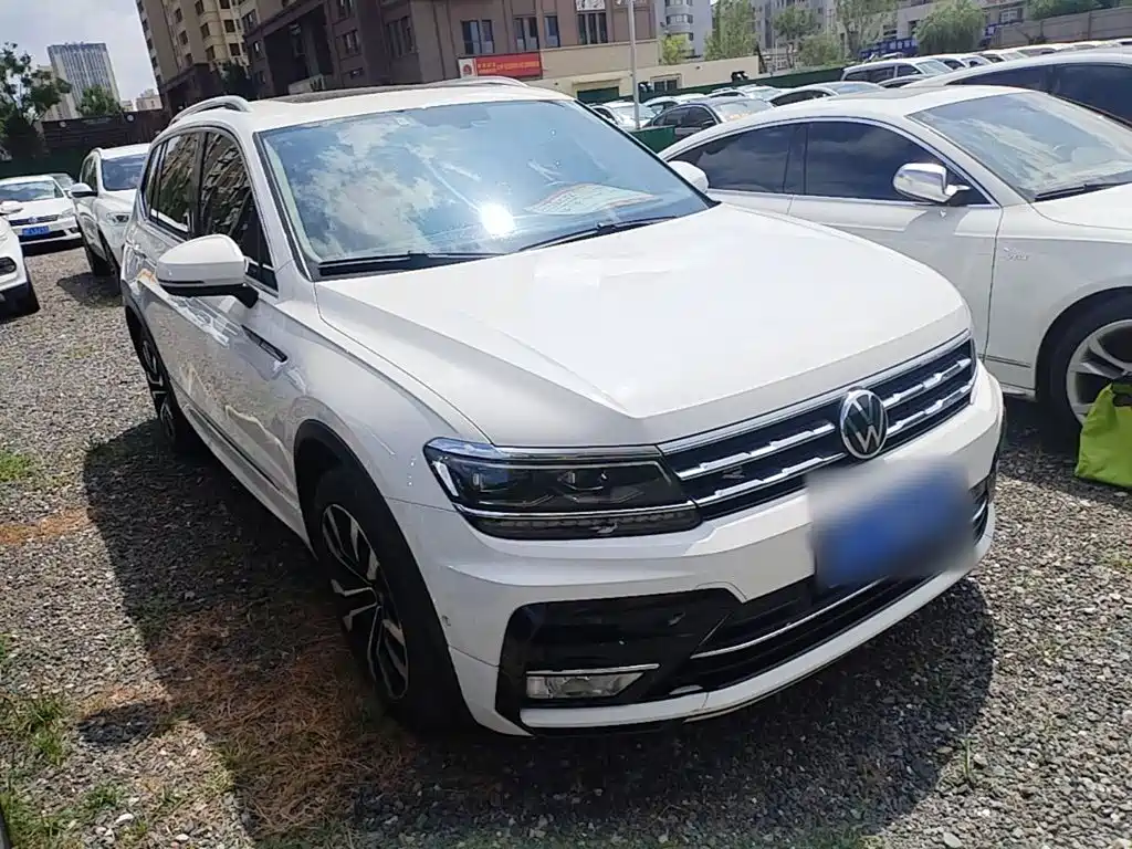 Volkswagen Tiguan L 2021 — фото 4